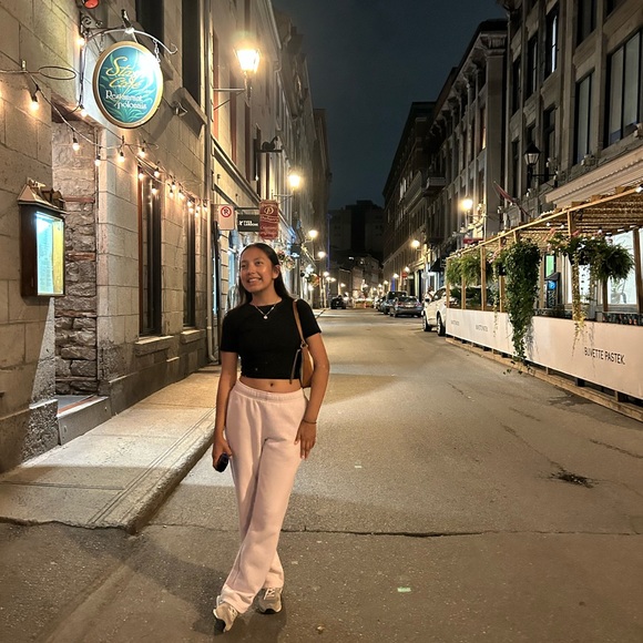 Meet your Posher, Rubi - Picture 2 of 5